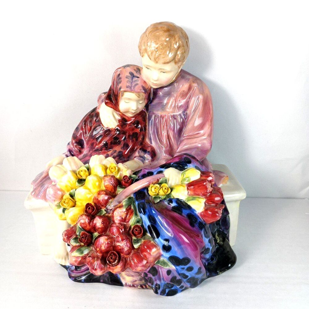 1940 Royal Doulton Bone China Porcelian Flower Sellers Children Figurine HN-1342